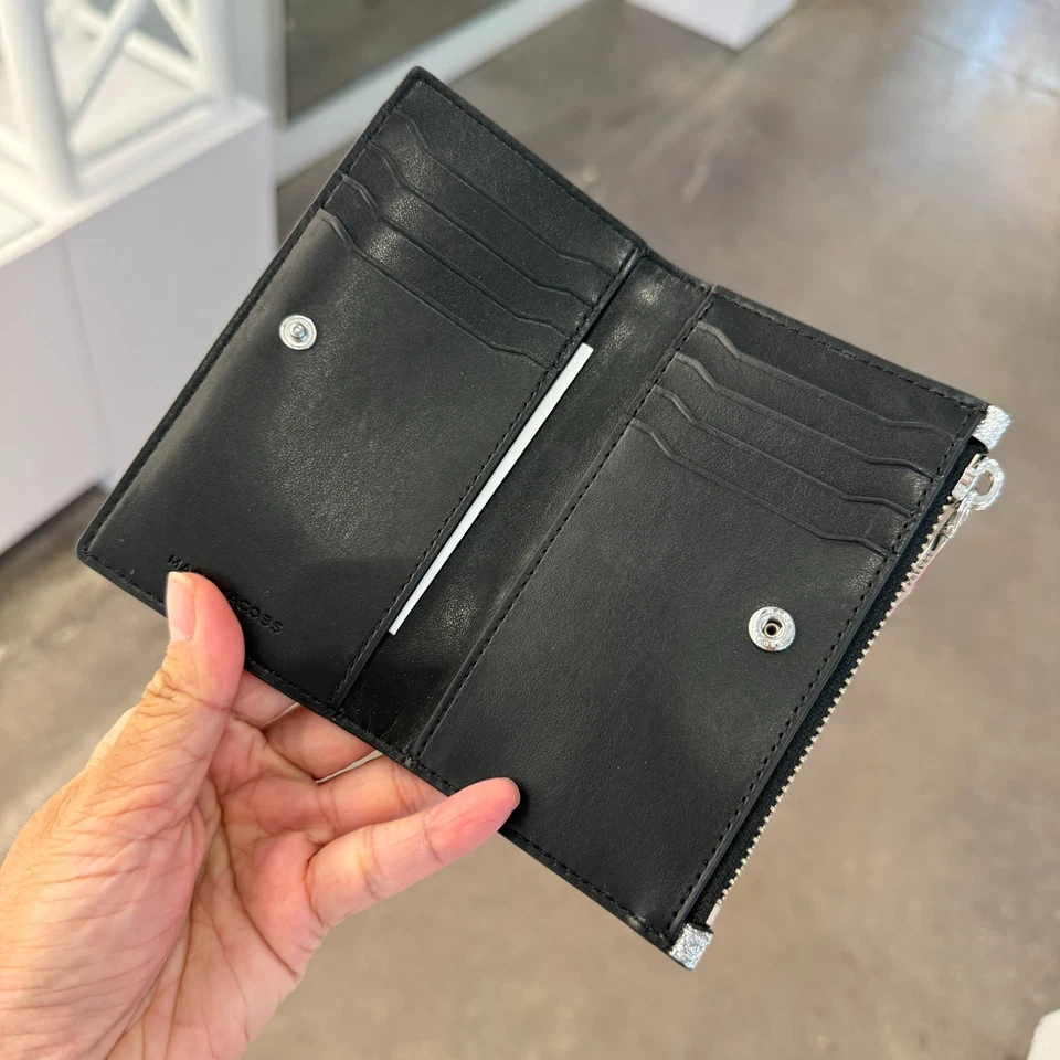 Marc Jacobs 4R4SMP030S02 Slim Bifold Wallet Silver Glitter - Image 4 of 4