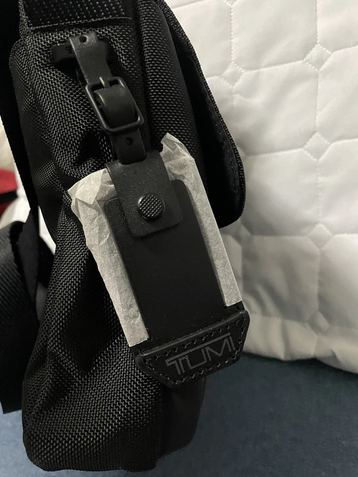 NUEVO Bolso Bandolera Tumi ALPHA BRAVO JUNIOR 9.5” - NEGRO Foto 3 de 4