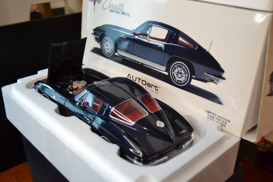 AUTOART. 1/18 Chevrolet Corvette C2 StingRay 1963 .Ref: 71181. Série limitée - Photo 4/4