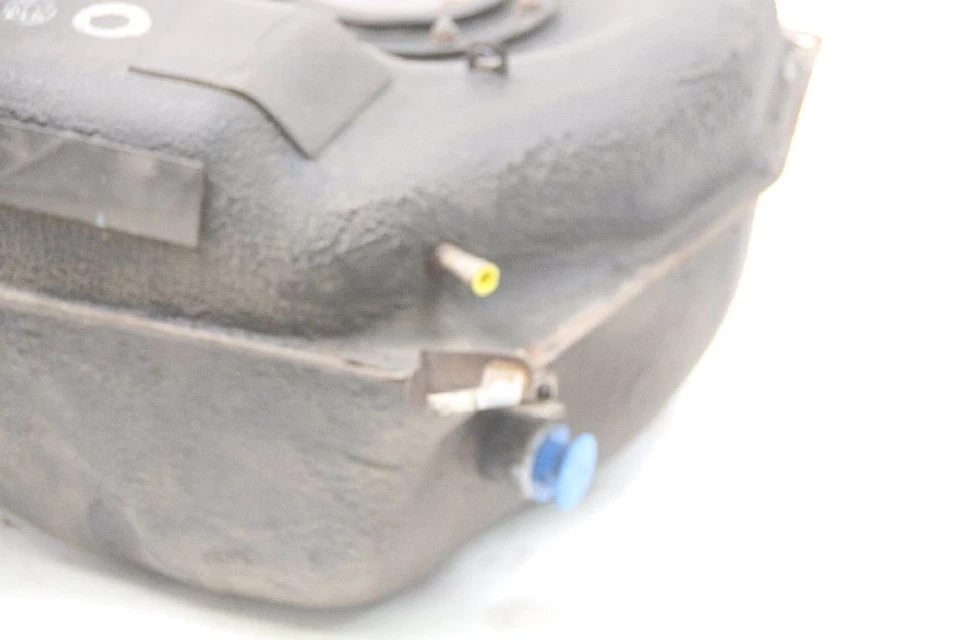 Depósito de combustible Suzuki GRAND VITARA 2 8910165J00 2.0 103 KW 140 CV gasolina 10-2006 Foto 3 de 3