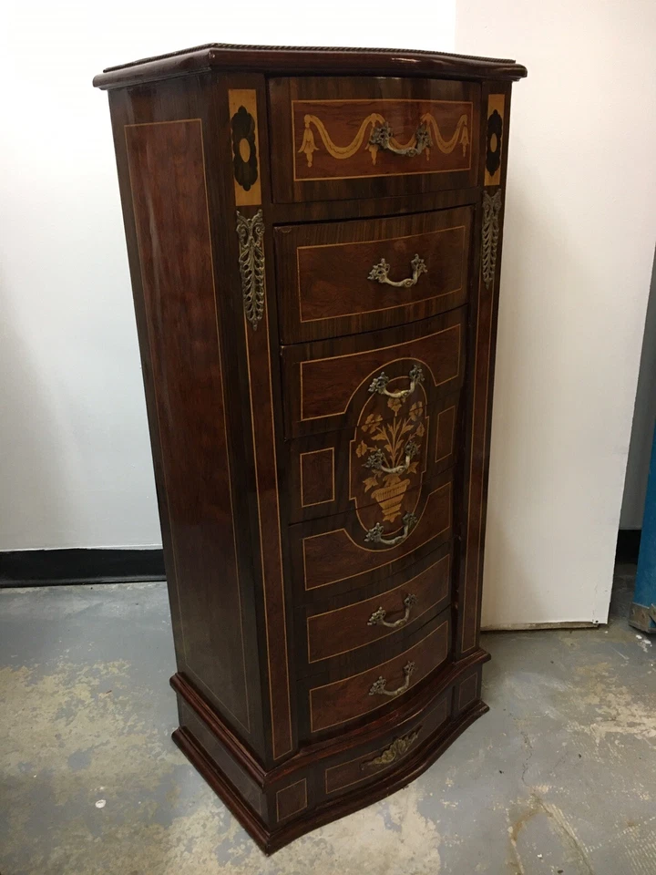 Cómoda de 7 cajones con incrustaciones de madera estilo antiguo europeo con detalles de latón nogal Foto 3 de 4