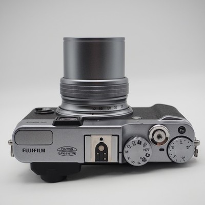 N Mint] Fujifilm Fuji X Series X20 12.0MP Digital Camera Silver