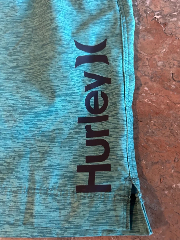 Bañador Hurley 2-1 para hombre grande verde azulado 6,5" entrepierna híbrido pantalones cortos al aire libre Foto 2 de 4