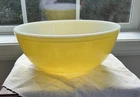 Vintage PYREX Primary Yellow #404 Large 10" Nesting Mixing Bowl 4 Qt