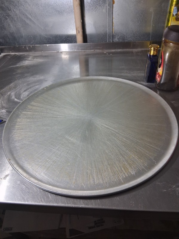 Used Commercial Round Aluminum Sheet Pans for Pizza | Variety of Sizes | 22 pack