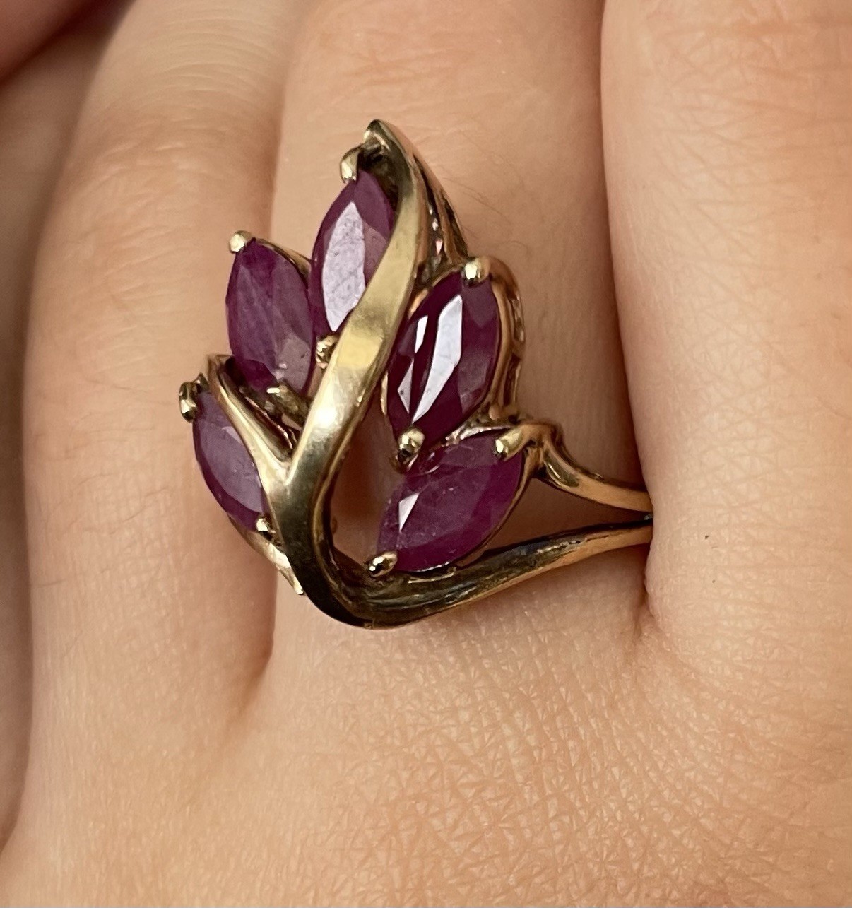 10k Solid Yellow Gold Marquise Ruby Flower Ring S… - image 10