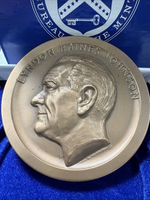 US MEDALLIC ART Co N.Y. 36th  President of the US LINDON B. JOHNSON