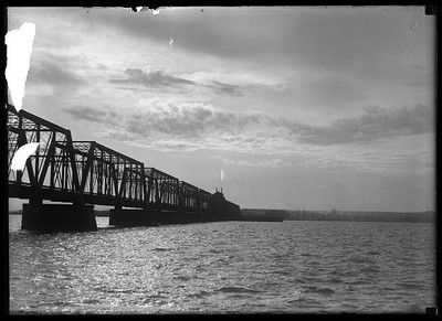 Bridge over Potomac River,Washington,DC,District of Columbia,Harris & Ewing