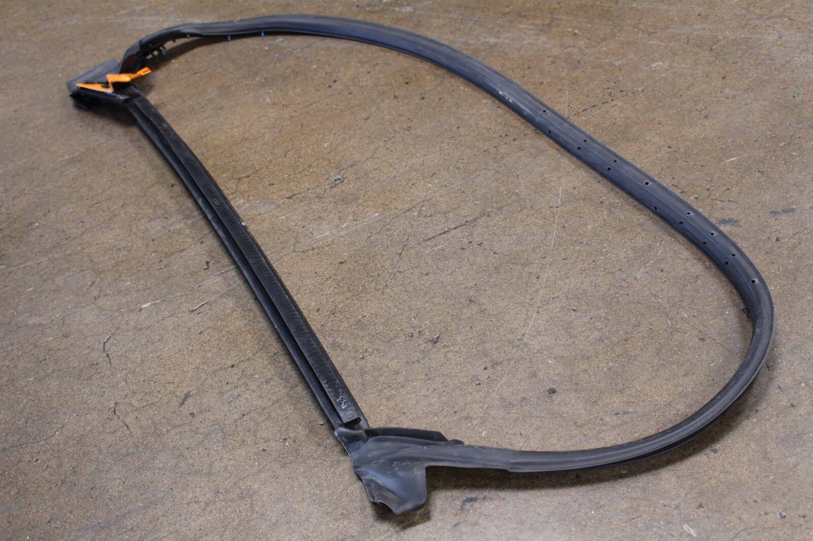 Lamborghini Gallardo Spyder, RH, Right, Door Moulding, Used, P/N 407837912A