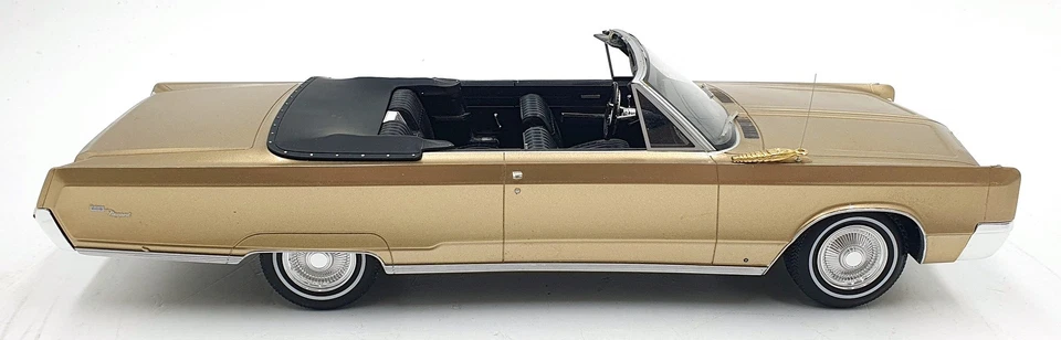 BOS модели масштаб 1/18 смола BOS273 - Chrysler Newport кабриолет - золото - Изображение 4 из 4