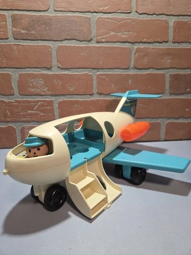 Vintage 1970-1972 Fisher Price Little People Toy Jet Airplane Plane w/Pilot USA