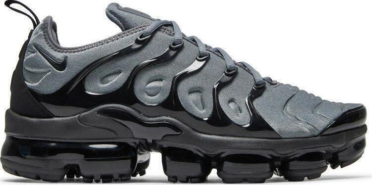vapormax plus vapormax mens black sale