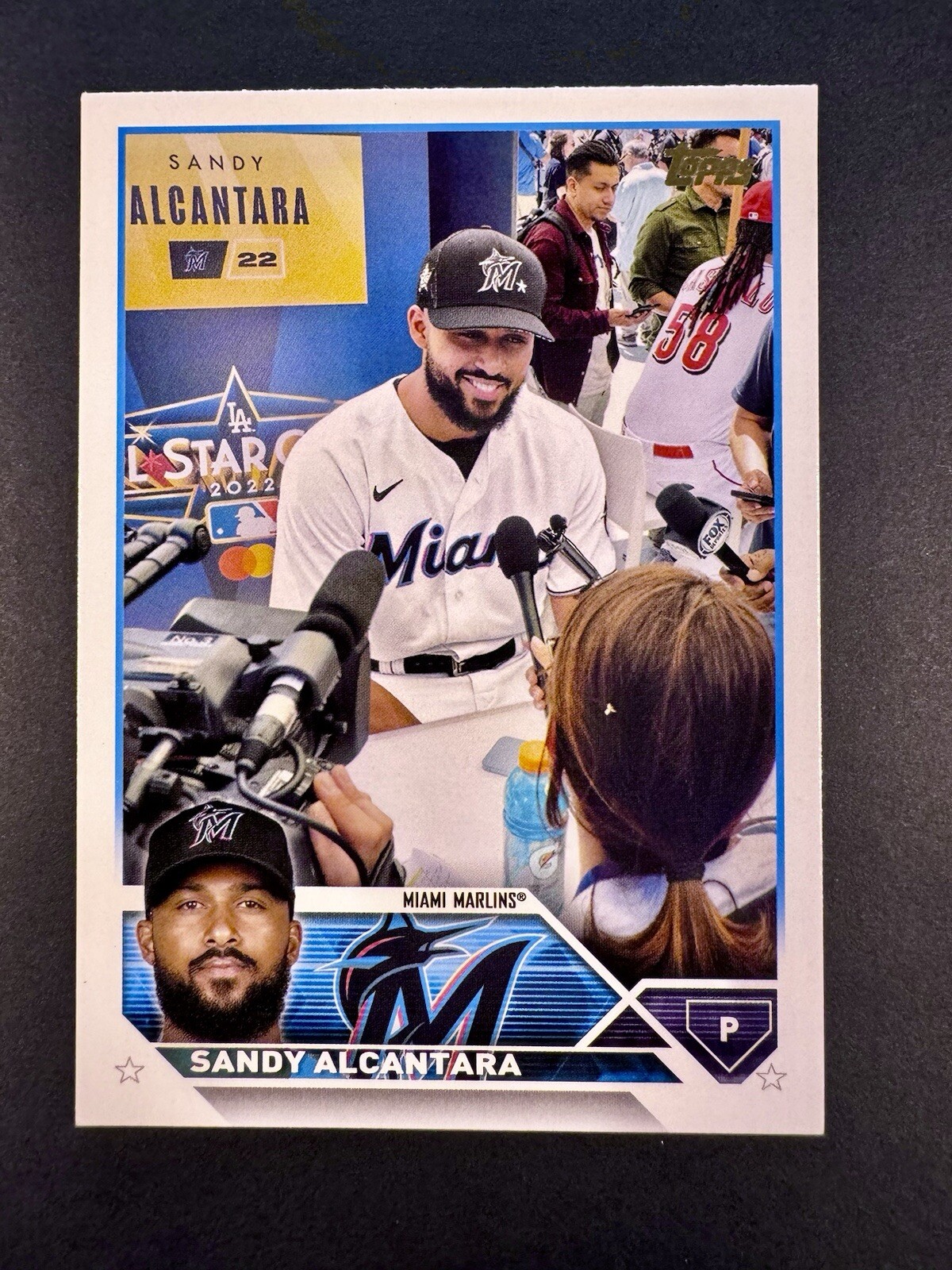 2023 Topps Series 1 SANDY ALCANTARA GOLDEN MIRROR IMAGE VARIATION SSP #107