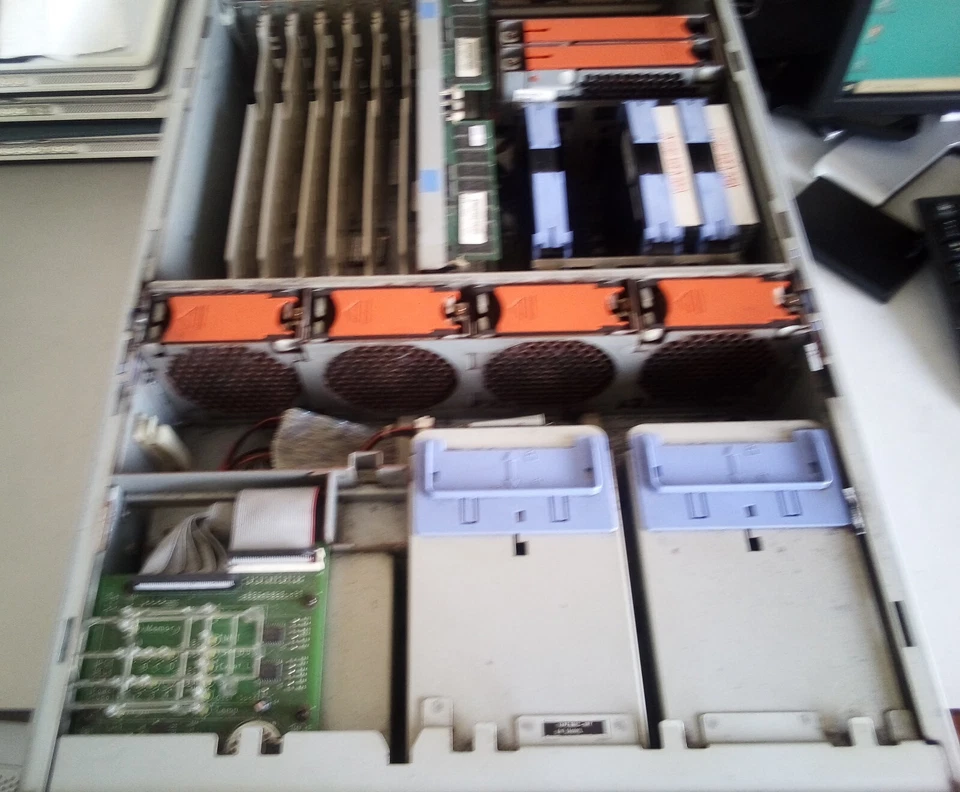 IBM Netfinity 6000R 8682-PIII XEON 700MHz SERVER + FREE ZYXEL SWITCH SALE - Image 2 of 4