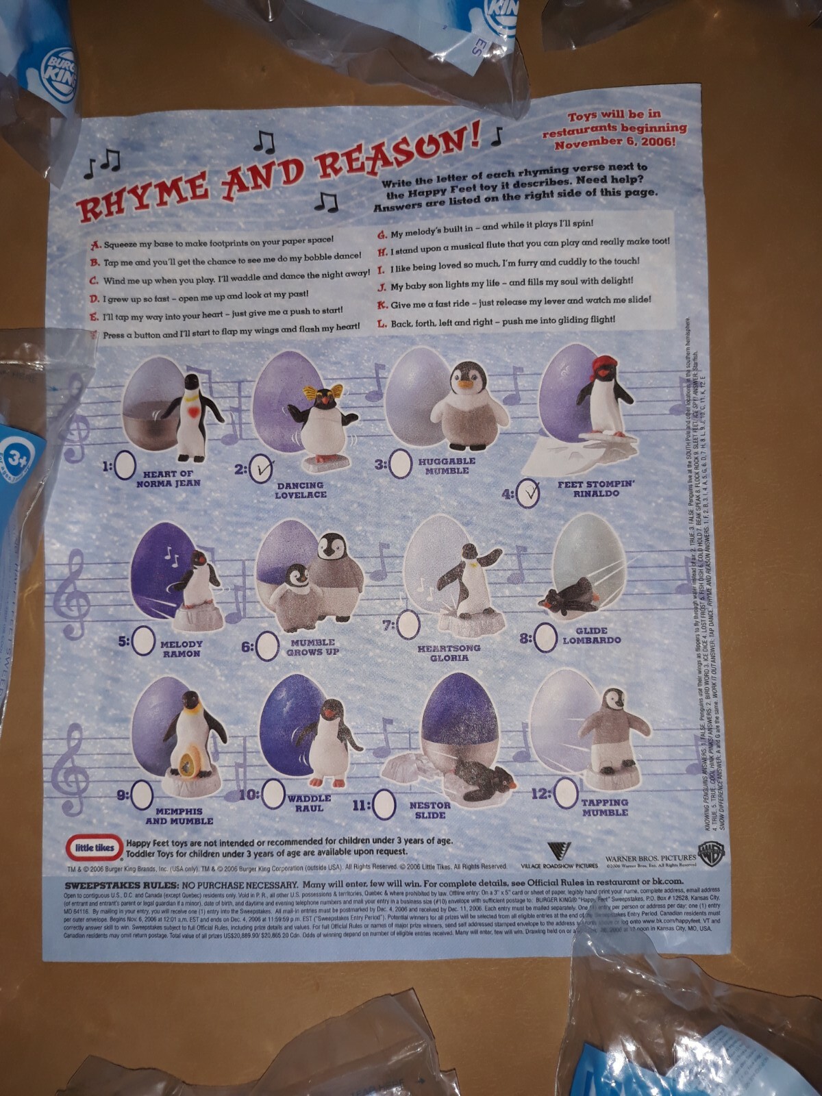 BURGER KING TOYS 2011 HAPPY FEET MYSTERY EGG LOT of 15 w/Brochure Great