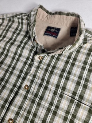 Wrangler Men s Large Plaid Button-Down Short Sleeve Shirt Green/White/Yellow