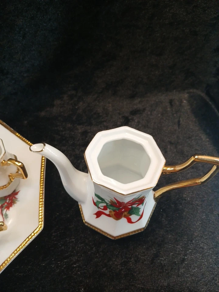 Mini Tea Set With Poinsetta Christmas - Image 4 of 4