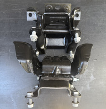 Frame-side Engine Mount Brackets Pair V8 1971-1973 Cougar Xr7