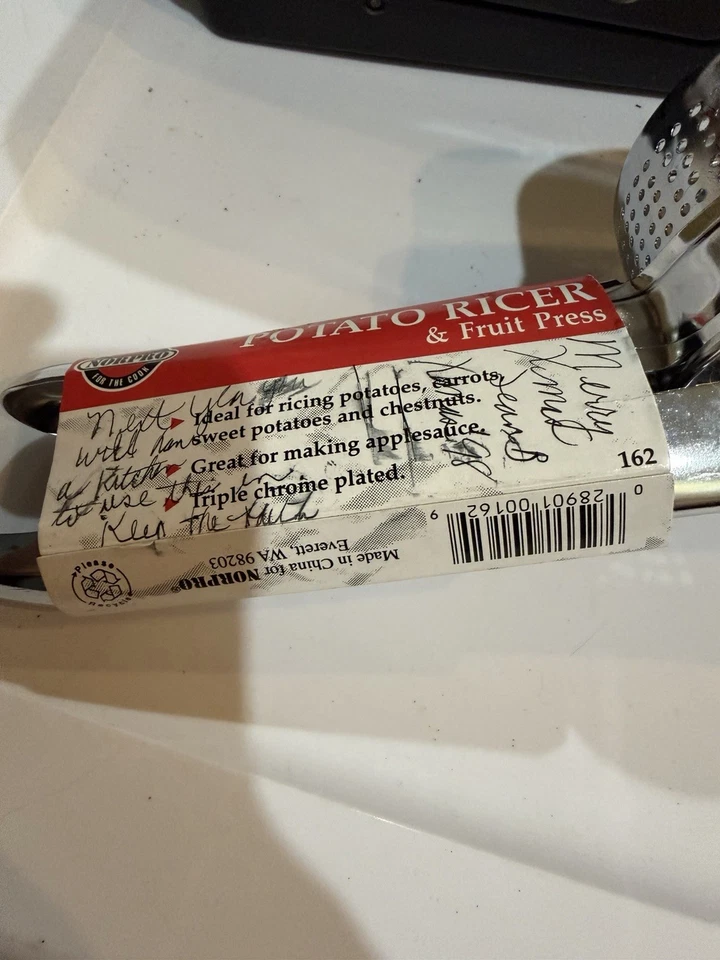 Prensa de frutas/reparador de patatas Norpro acero inoxidable #162 Foto 4 de 4