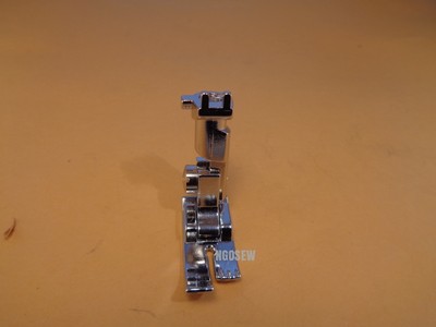 STRAIGHT STITCH Foot / feet  fits Bernina OLD STYLE # 8 / 8D