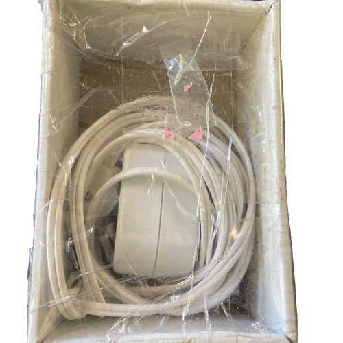 MultiTech Sluitclips voor IKEA Samla boxen Hoogwaardige set voor dozen van 11-130 l. Stijlvol, gemakkelijk te clipen. Perfecte pasvorm (45l / 65l nieuw Samla model, 12 stuks/wit MultiTech Sluitclips voor IKEA Samla boxen Hoogwaardige set voor dozen van 11-130 l. Stijlvol, gemakkelijk te clipen. Perfecte pasvorm (45l / 65l nieuw Samla model, 12 stuks/wit