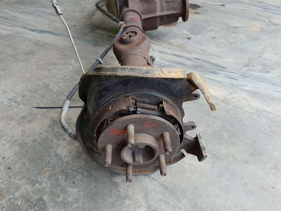 Conjunto de eje trasero Ford Crown Victoria 95-97 relación 3,27 sin ABS OEM S054J Foto 4 de 4