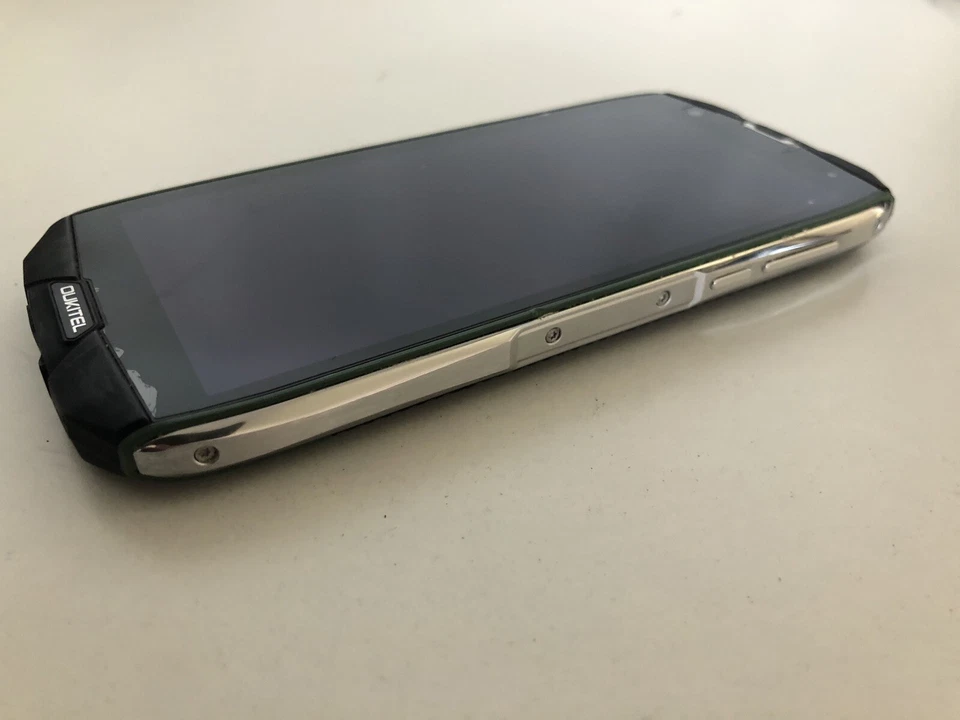 Smartphone Oukitel IP-68 Waterproof - Per Parti di Ricambio - Immagine 2 di 4