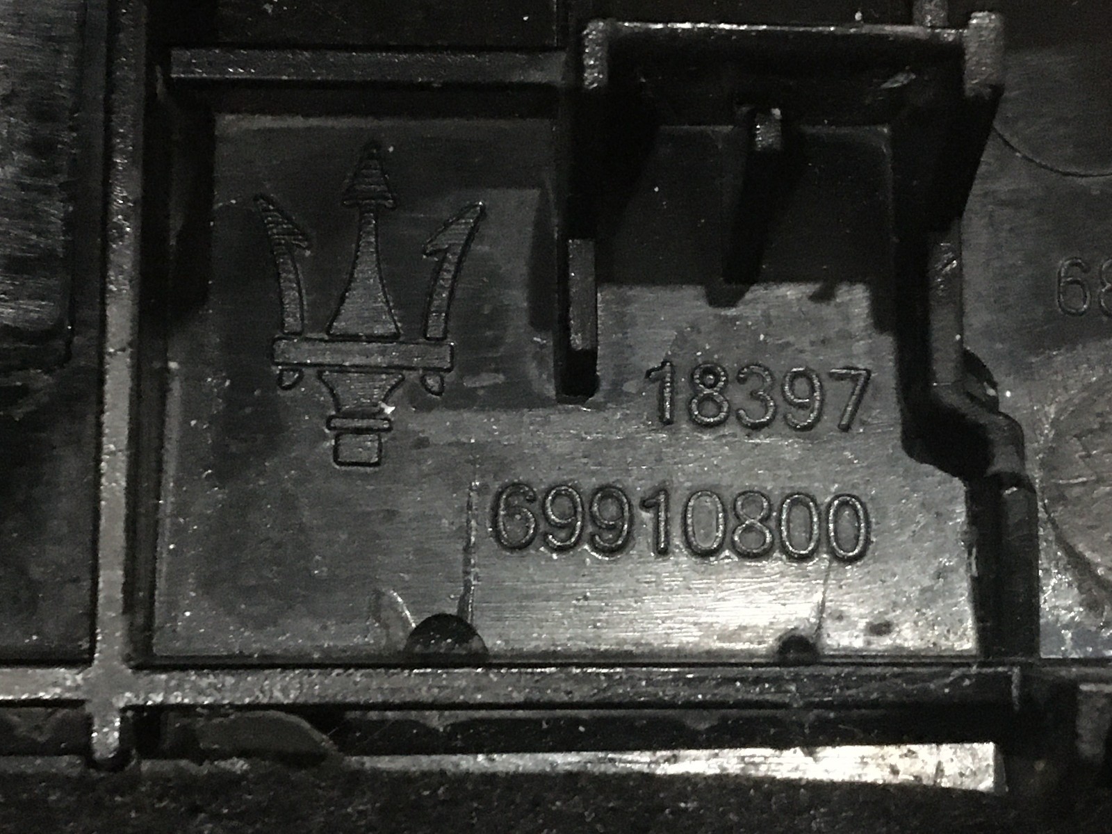 ✝️MASERATI GRANTURISMO GRANCABRIO DOOR PANEL ARM REST RIGHT SIDE 69910800 OEM
