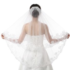 Quvvarly White Lace Bridal Wedding Veil with Comb, 2 Tier Floral Edge Bridal ...