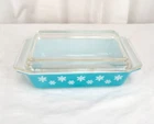 Vintage Pyrex Turquoise Snowflake Space Saver Casserole with Lid 2 Qt 575-B