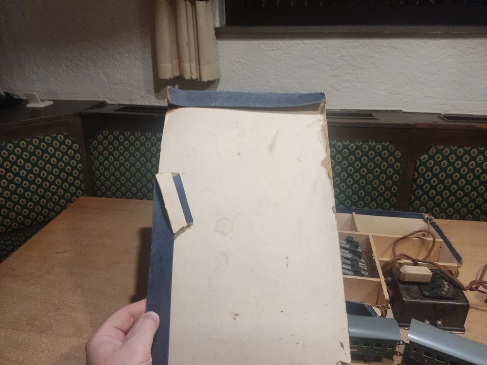 Karl BuB KB Spur S Set mit elektrischer Dampflok Lok 49/50? in OVP Personenzug - Bild 2 von 4