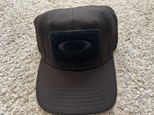 New NWT Men's Oakley SI Hat Cap BLACK S/M Small Medium Fitted