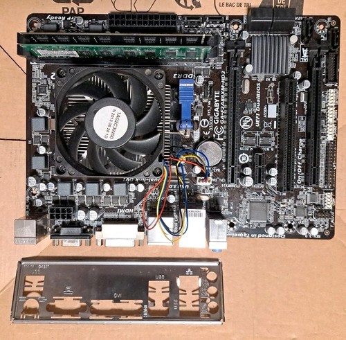 PC Bundle Gigabyte GA-F2A88XM-HD3 Mainboard + AMD CPU A8-6600K + 8GB RAM