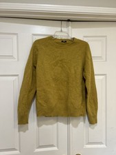 Uniqlo 100 Wool Sweater Women's Medium Marigold Mid-weight Knit