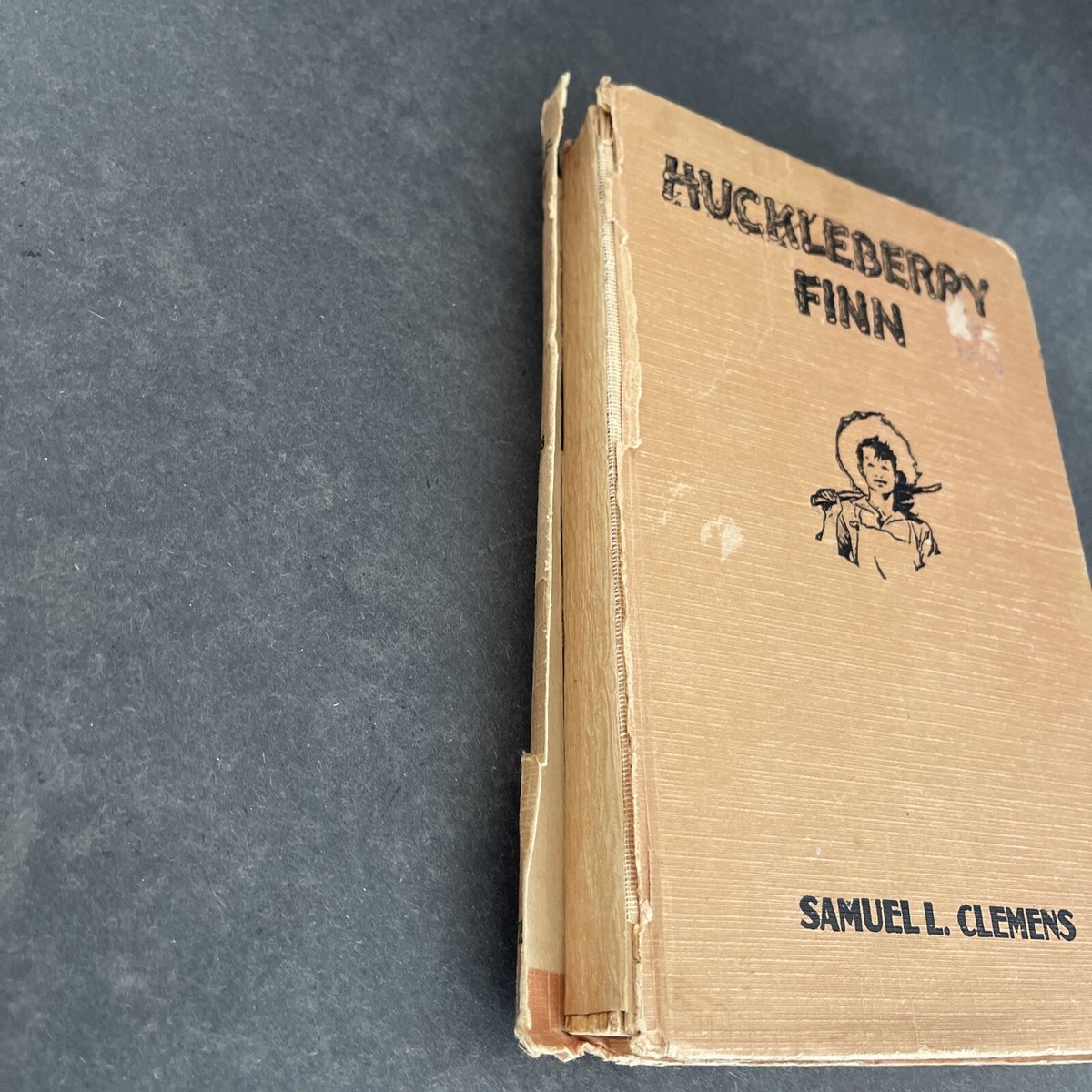 Huckleberry Finn by Samuel Clemens ￼(Mark Twain), Goldsmith