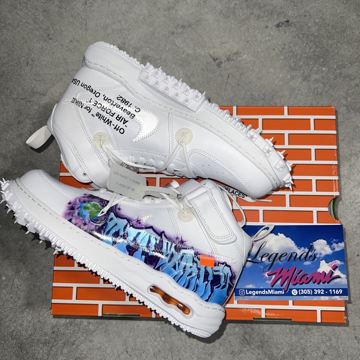 Nike Air Force 1 Mid x Off-White Graffiti/Sz 10.5/ BRAND NEW Nike Air Force 1 Mid x Off-White Graffiti/Sz 10.5/ BRAND NEW