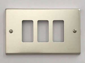 BTICINO MAGIC 503//2 PLACCA 2 FORI IN ALLUMINIO ANODIZZATO CON VITI