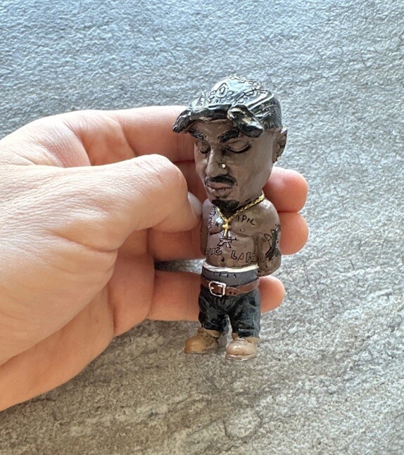⭐︎2PAC⭐︎THUG LIFE⭐︎フィギュア Tupac Shakur Mini Figure Collectible Room Decor Thug Life Juice | eBay