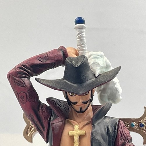 Japan Bandai One Piece Statue 02 Dracule Mihawk Figure Toy PI - Picture 4 of 7