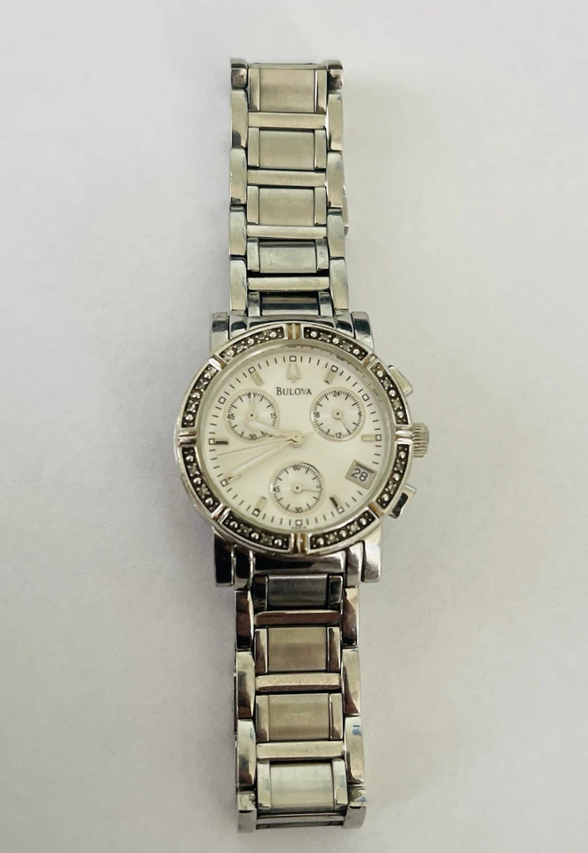 Bulova Women's 96R19 Diamond Chronograph Watch 30mm - Image 3 of 4