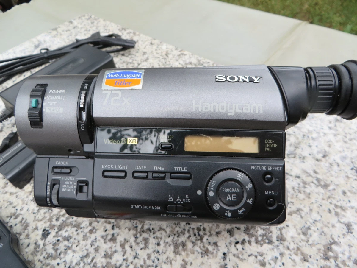 Cámara de video Sony Video8 Handycam CCD-TR511E PAL