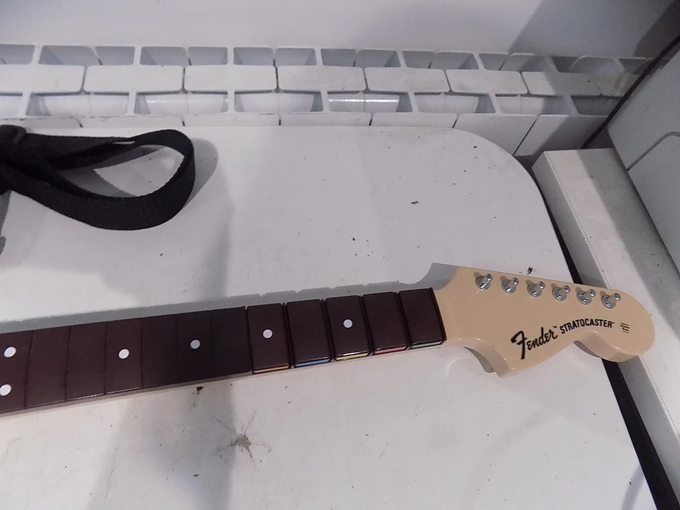 Harmonix Fender Stratocaster Rock Band 4 Wireless Guitar Controller for Xbox One - Image 4 of 4