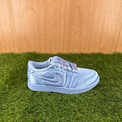 Jordan 1 Low Method of Make Satin Aluminum Sneakers HF3969-400