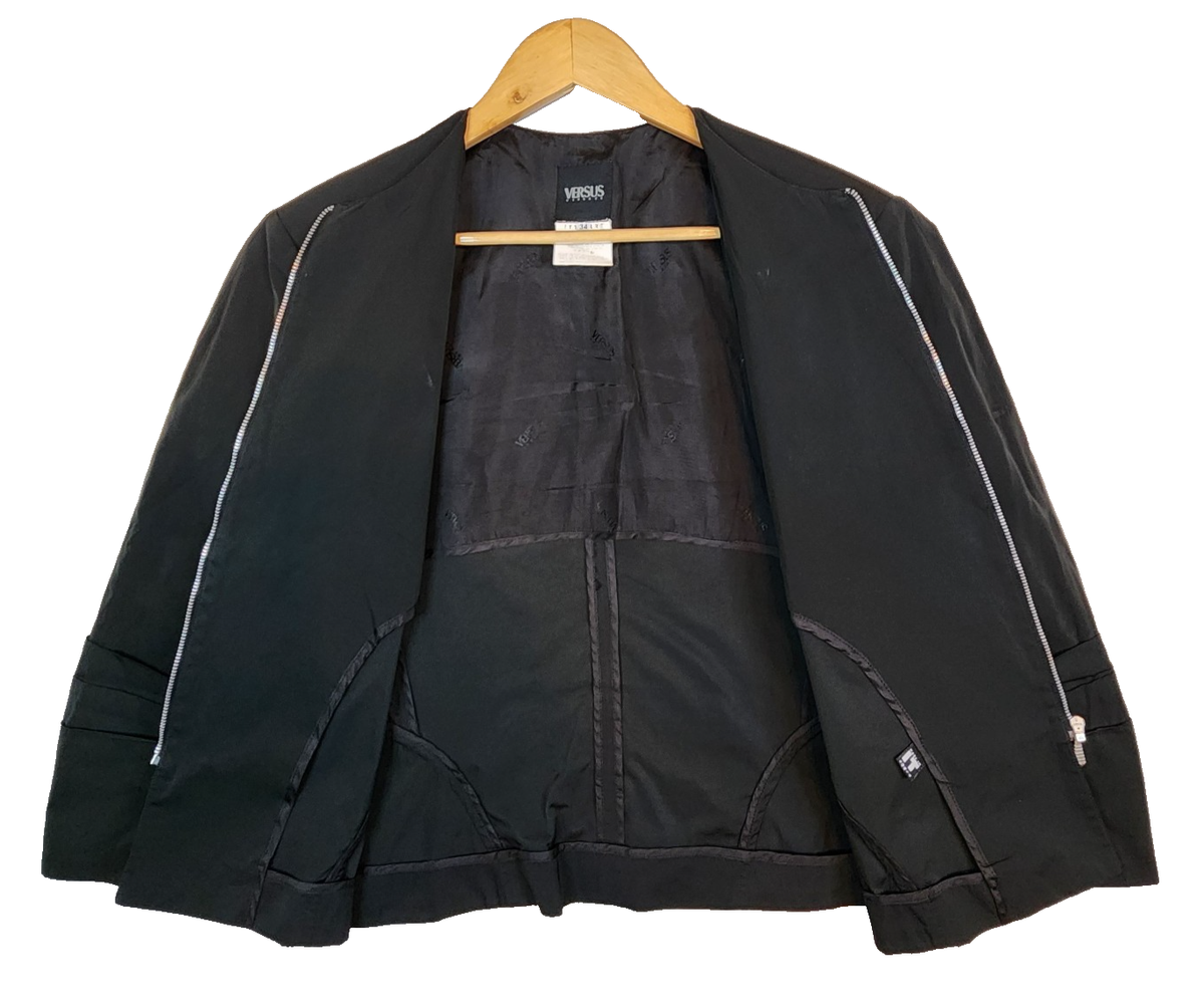 GIANNI VERSACE 黒 ジャケット Vintage Gianni Versace Versus Italy Black Satin Short Zipper Women