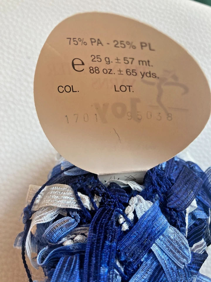 Trendsetter Hilos Joy LOTE DE 4 BOLAS, 3 Hilos Azul/1 Rosa Novedad NUEVO Foto 3 de 4