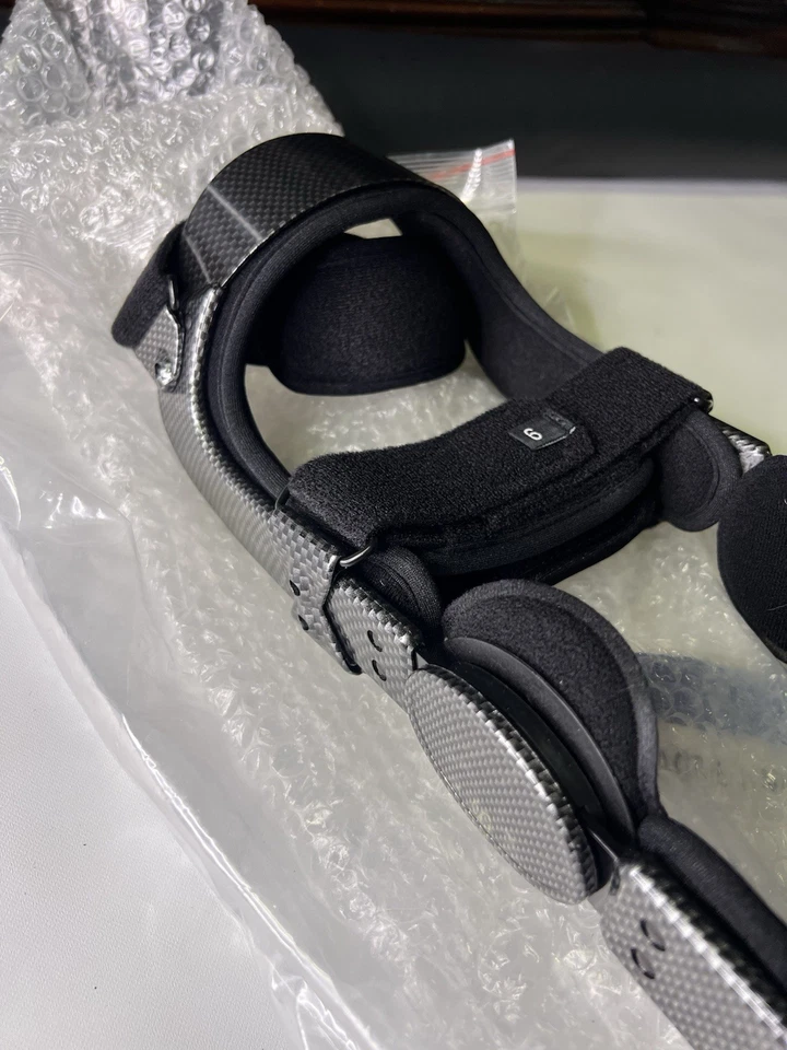 Rodillera derecha pequeña Breg Fusion 13487 Foto 2 de 4