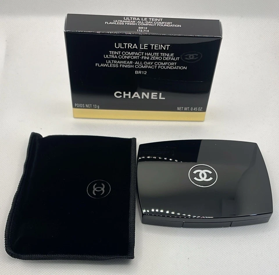 Chanel Ultra Le Teint Foundation All-Day Comfort Flawless Compact Full Size 13g - Image 2 of 3