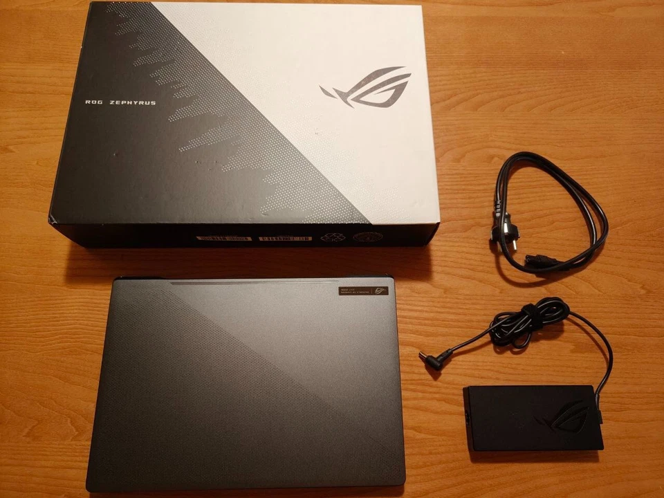 ASUS ROG Zephyrus G15 GA503QS - Ryzen 9 5900HS, RTX 3080, 16GB RAM, 1TB SSD - Immagine 2 di 4