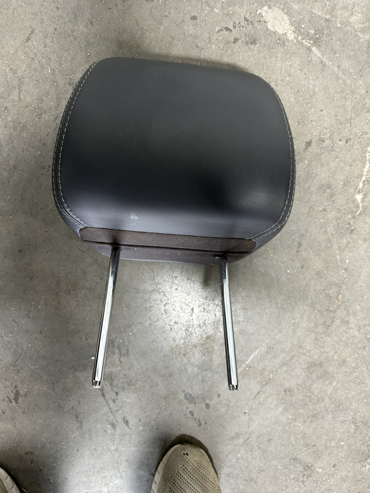 20092014 FORD F150 F150 headrest head rest FRONT Black Leather eBay