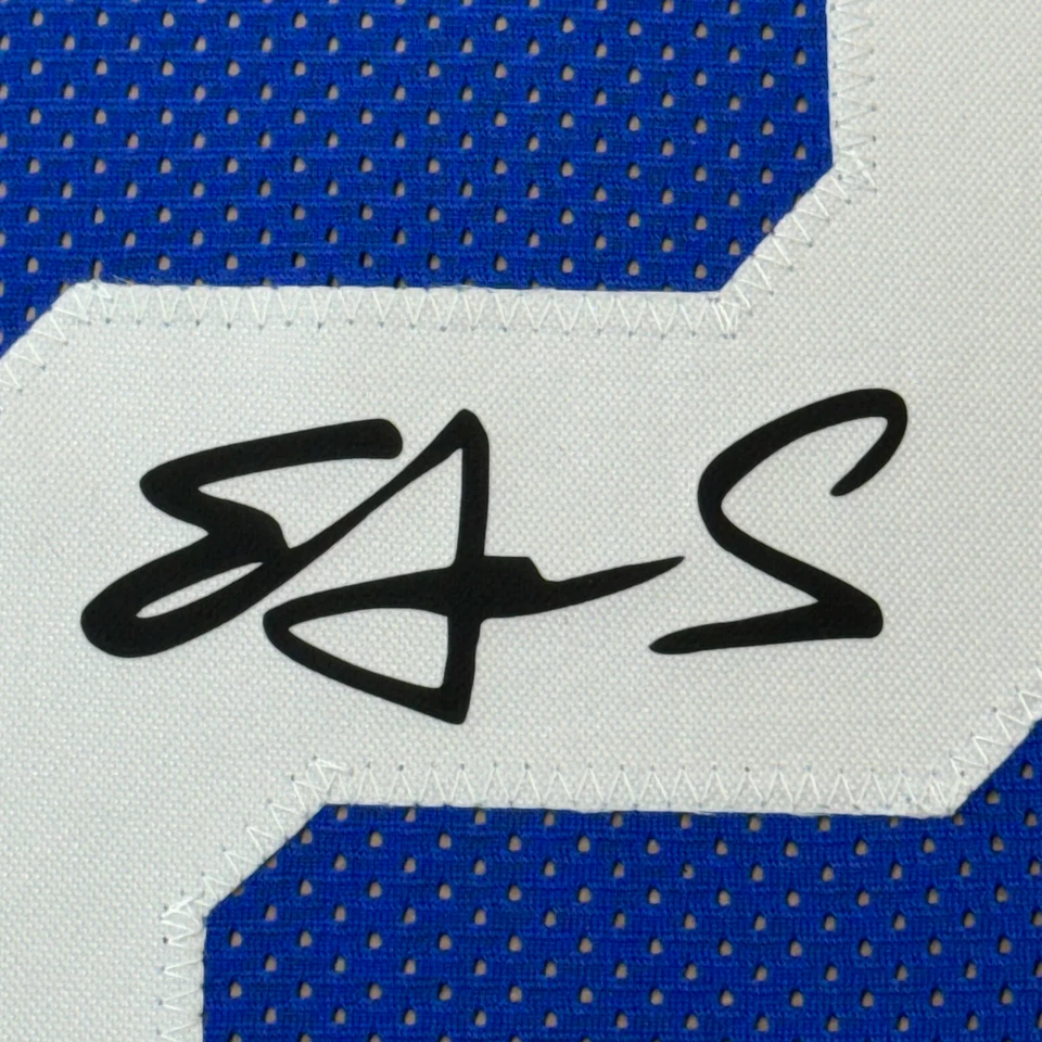 Футболка в рамке факсимильная с автографом Эдгеррина Джеймса 35x39 перепечатка Индианаполиса - Изображение 2 из 2